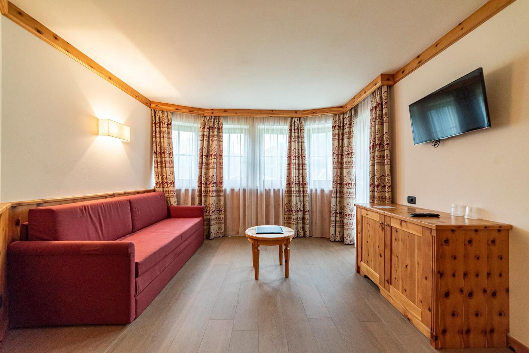 Hotel Garni Paradisi - Wellness & Spa เมซซาโน ภายนอก รูปภาพ