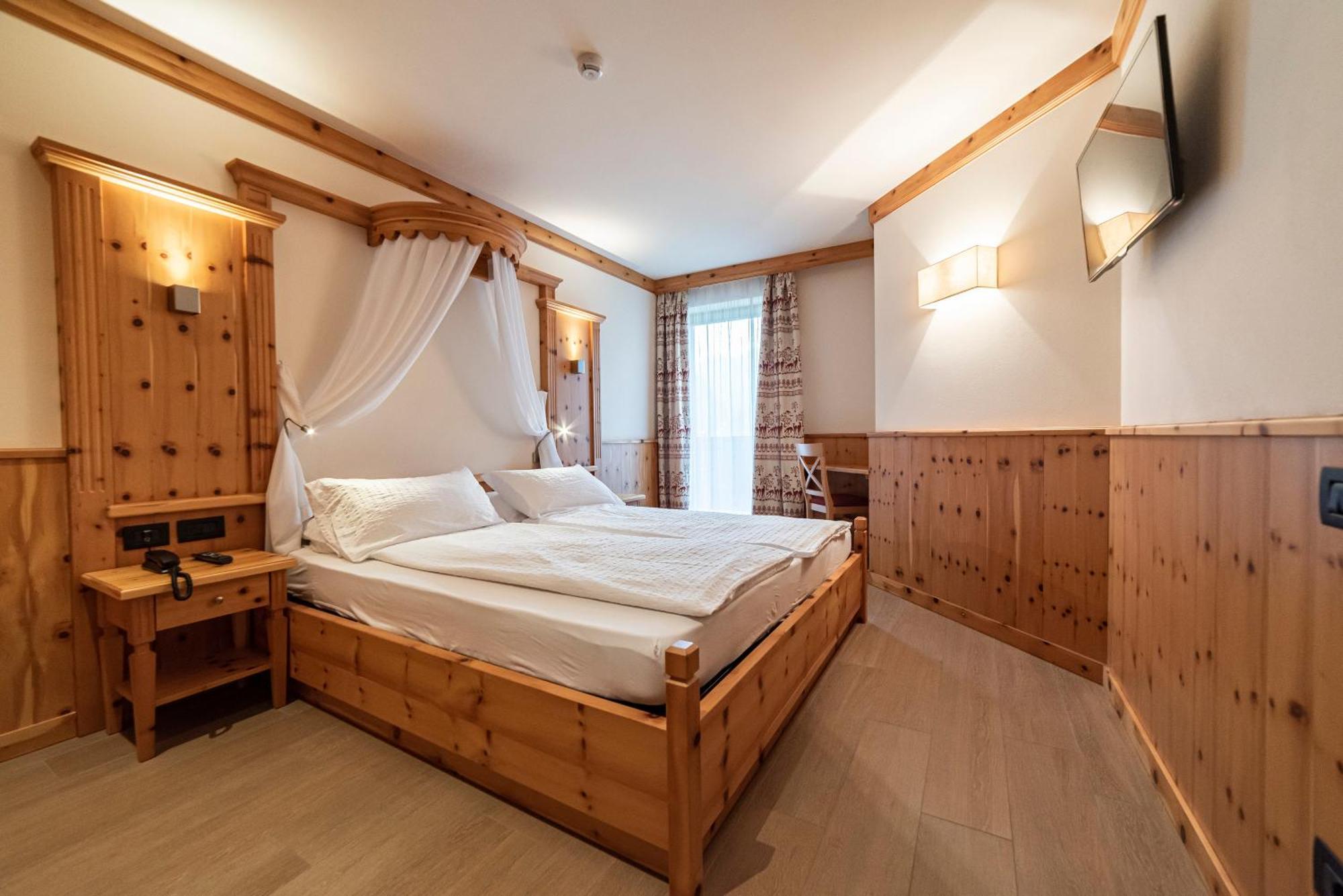 Hotel Garni Paradisi - Wellness & Spa เมซซาโน ภายนอก รูปภาพ